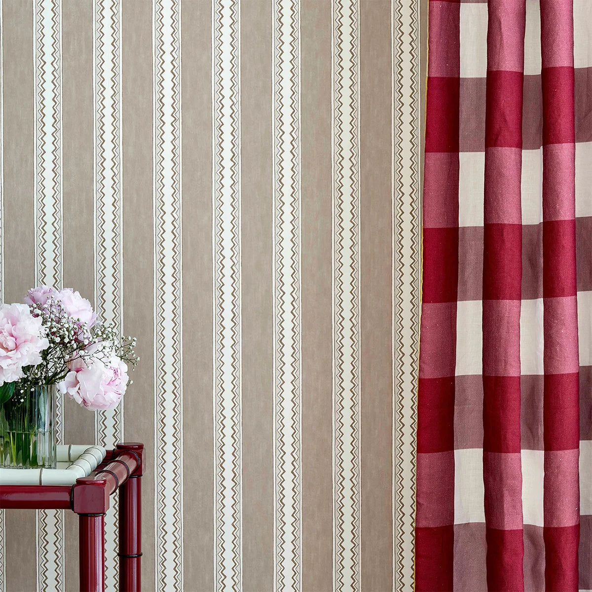 Zig Zag Stripe Wallpaper - Biscuit