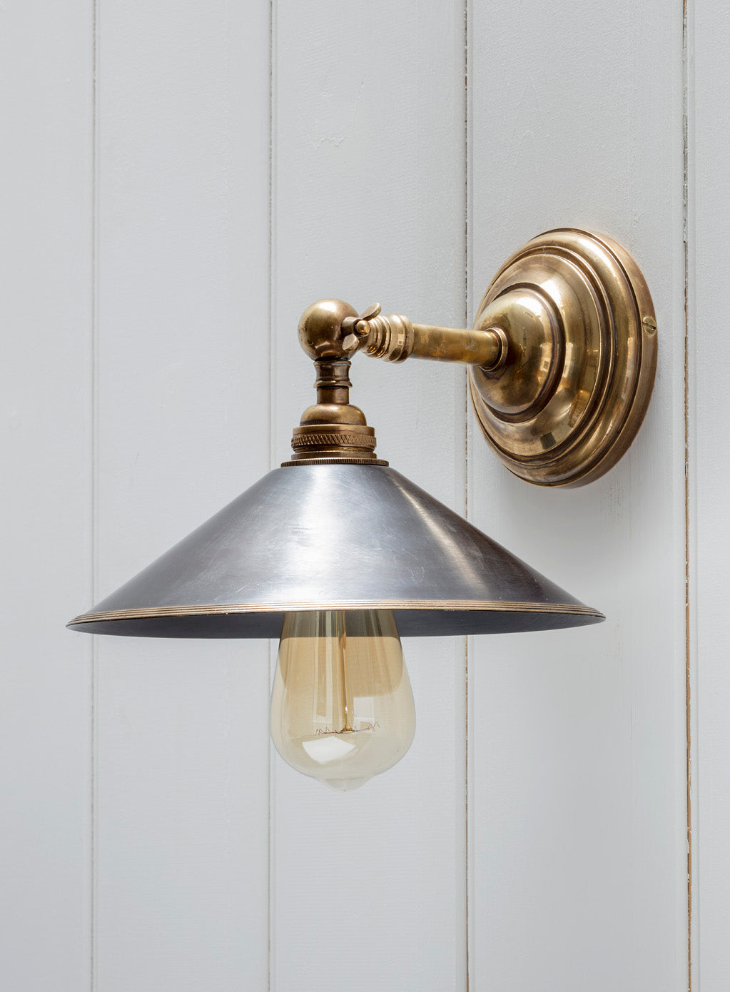 Brooke Wall Light (Reeded Shade)