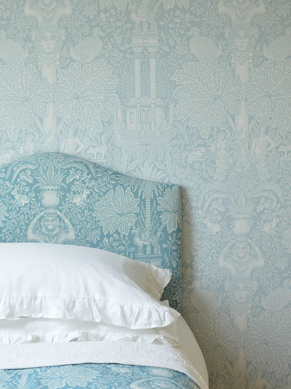 Circe's Garden Wallpaper - Winter Garden