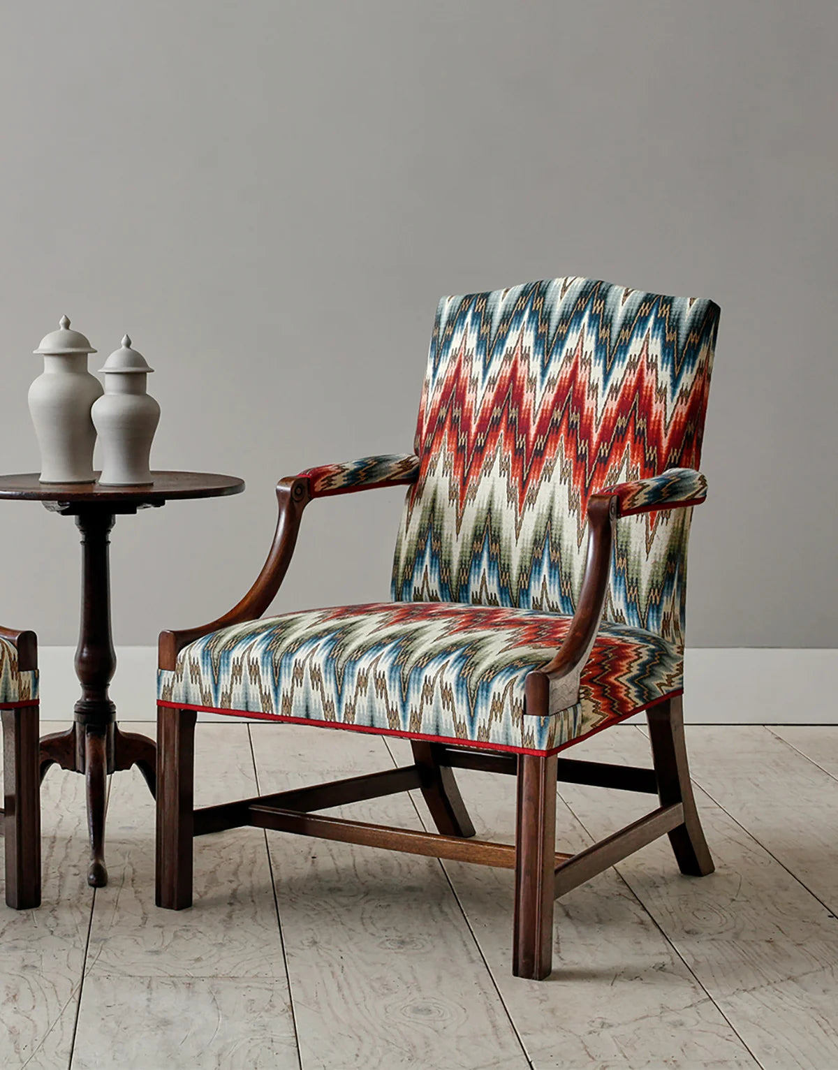Gainsborough Chair - Walnut - antique mahogany finish
