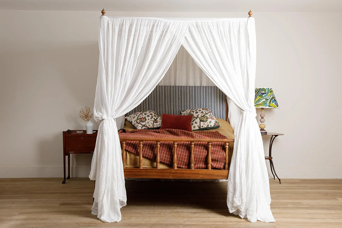 Bala Bed Queen - Teak Finish, Solid American Black Walnut