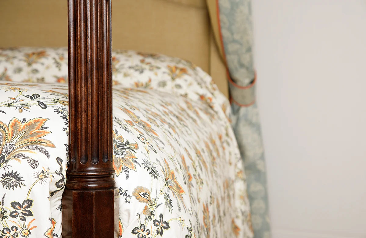 Chamberlayne Bed Queen - Antique Mahogany - Painted Cornice