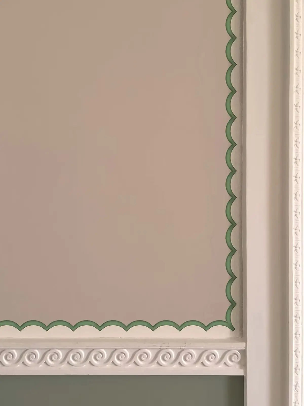 Scalloped Wallpaper Border - Green