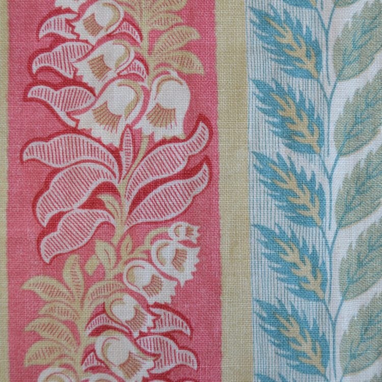 Suffolk Leaf 103L - 01 Rose/Blue