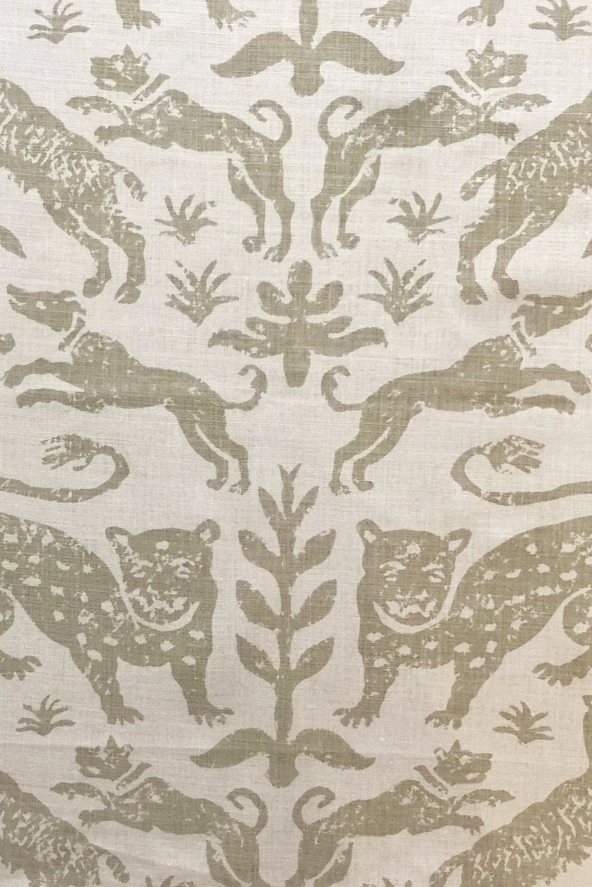 Escorial - Dovecote on Natural Linen