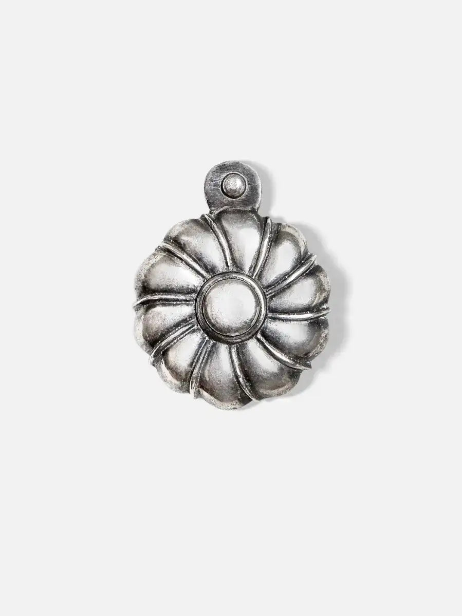 Helter Escutcheon