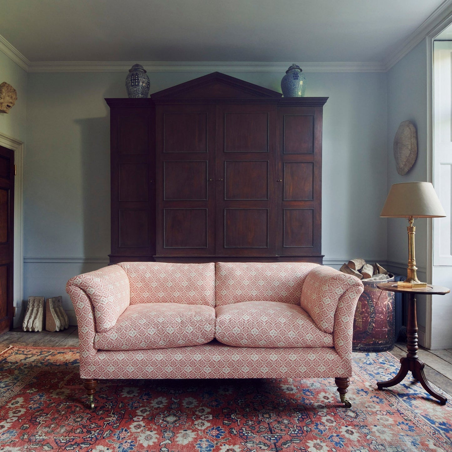 Wynn Sofa