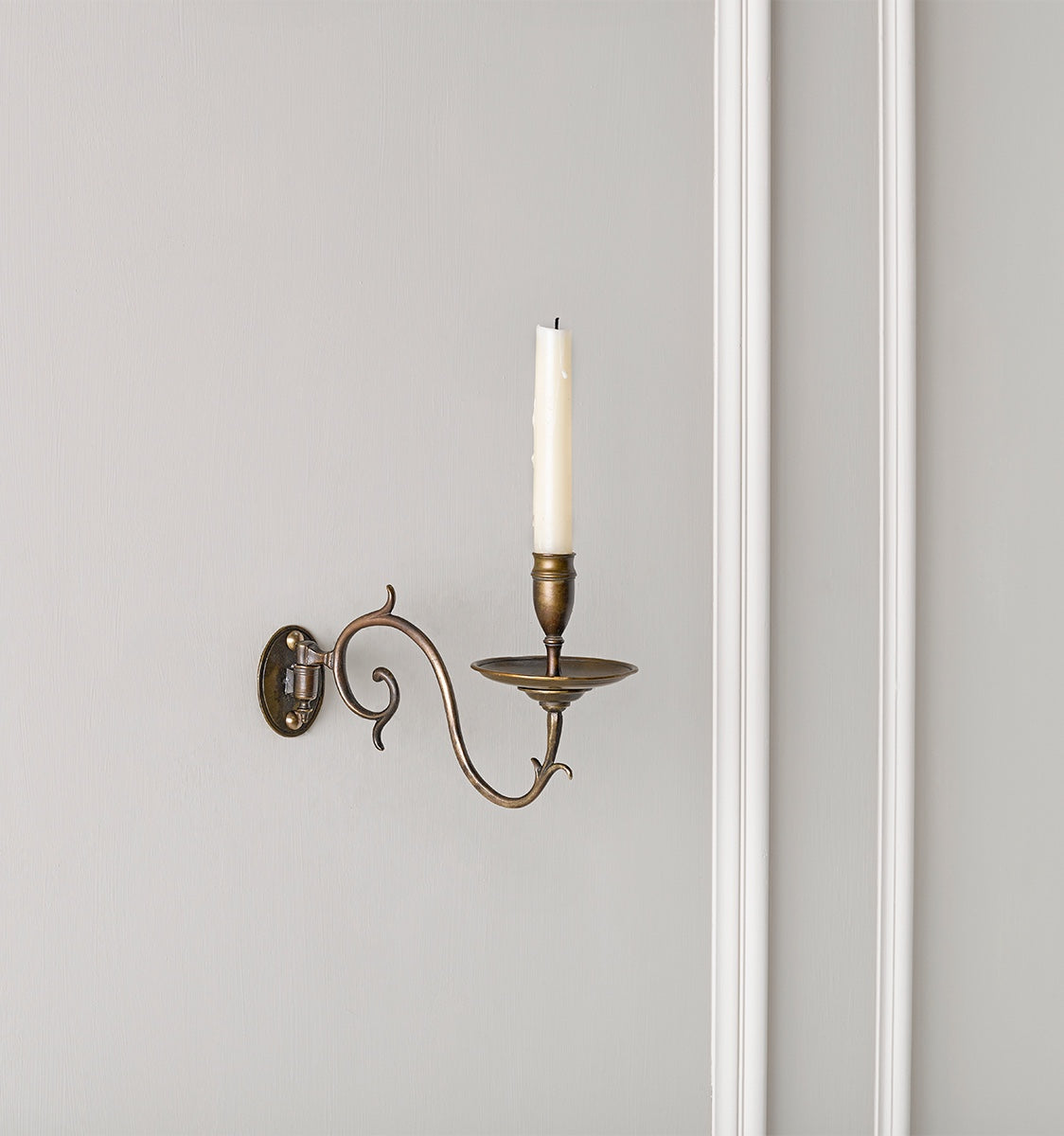 Braemore Candle Sconce, Wired, US Backplate - Antique Brass
