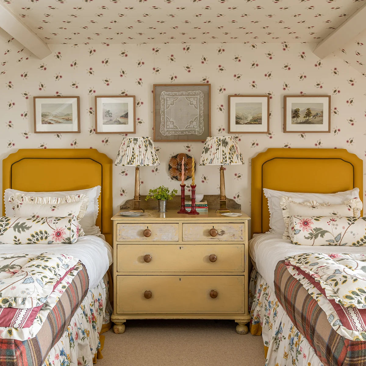 Floral Sprig Wallpaper - Meadow