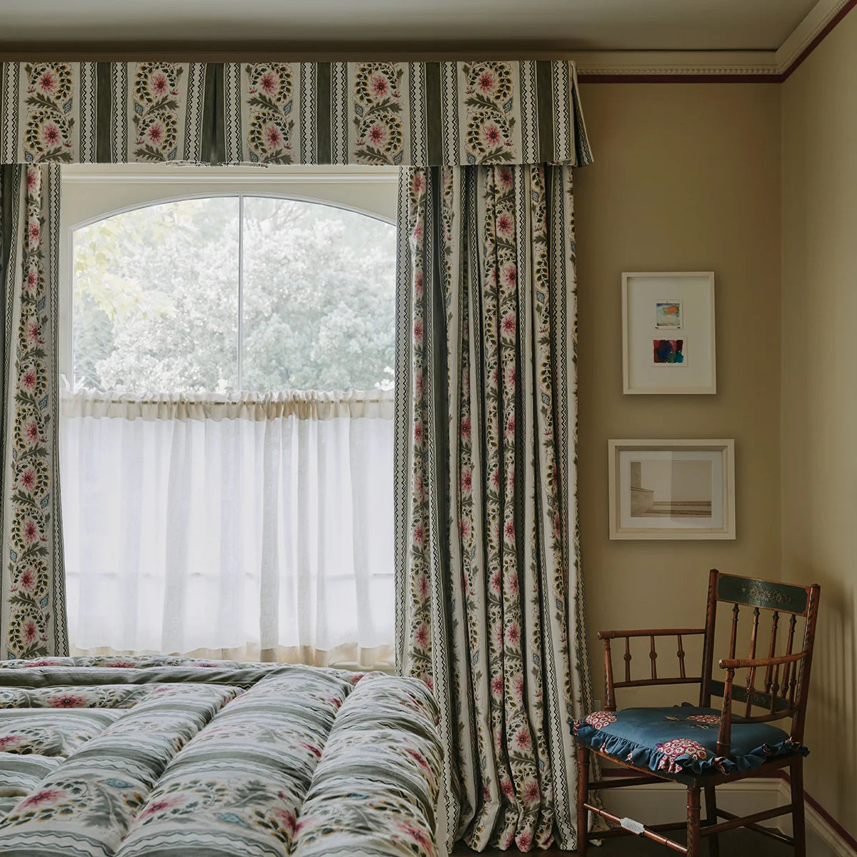 Floral Border Stripe - Moss