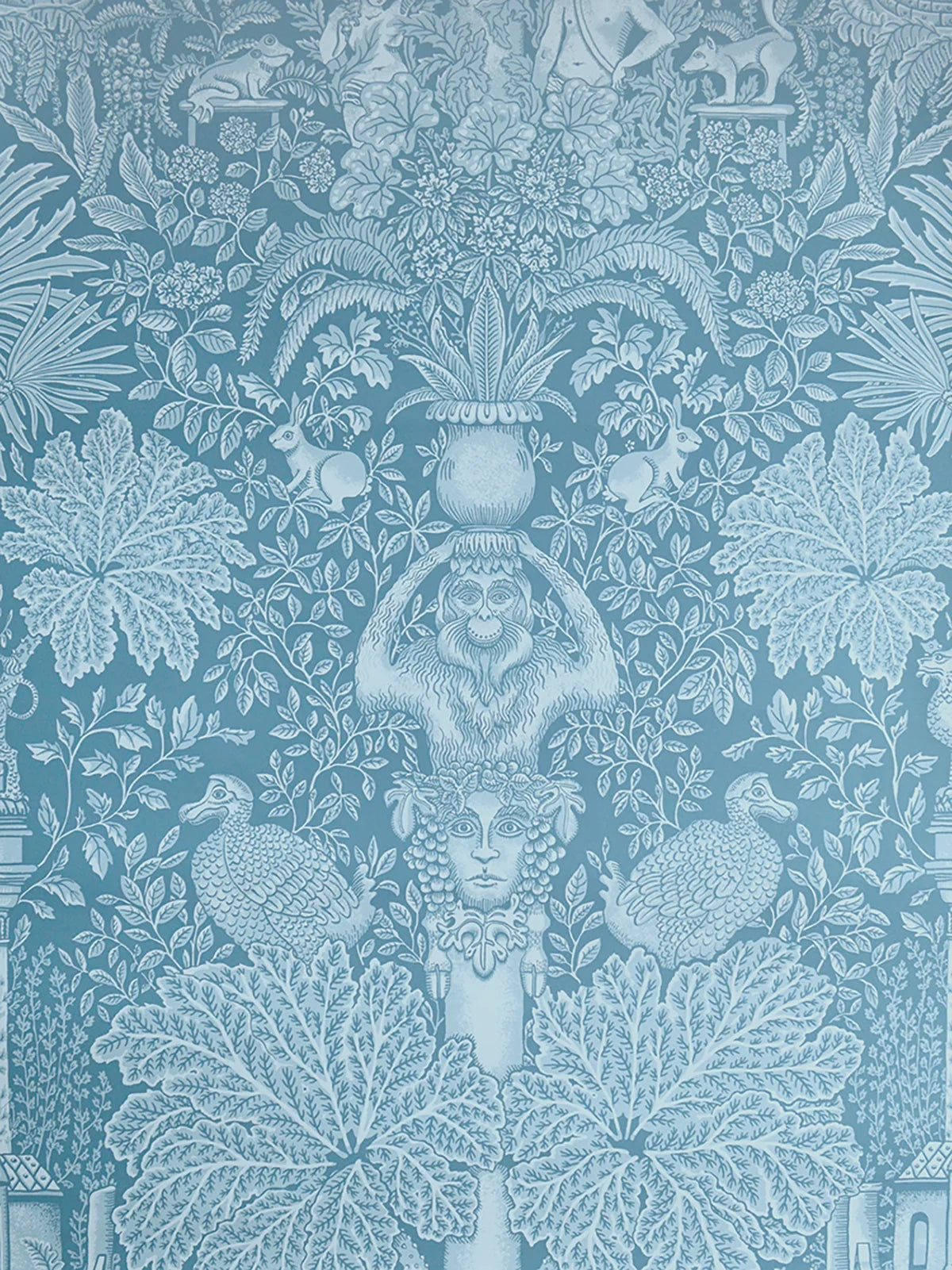 Circe's Garden Wallpaper - Delphinia