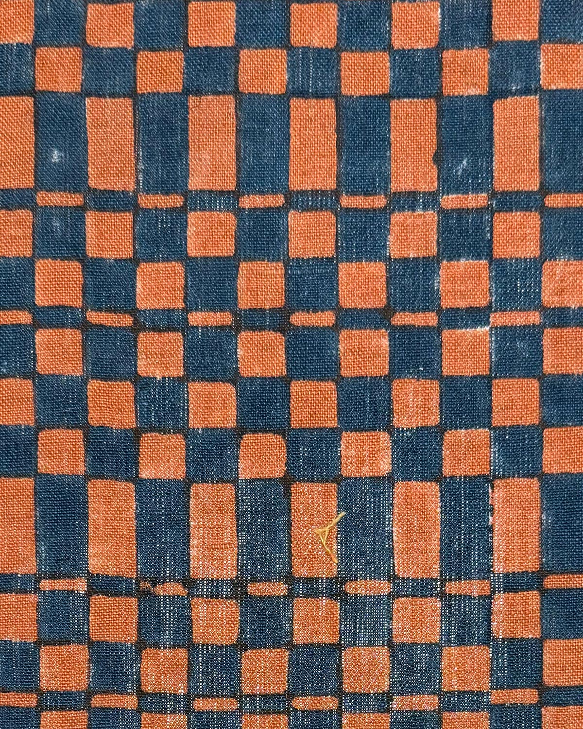 Tilt II - Chilli Indigo