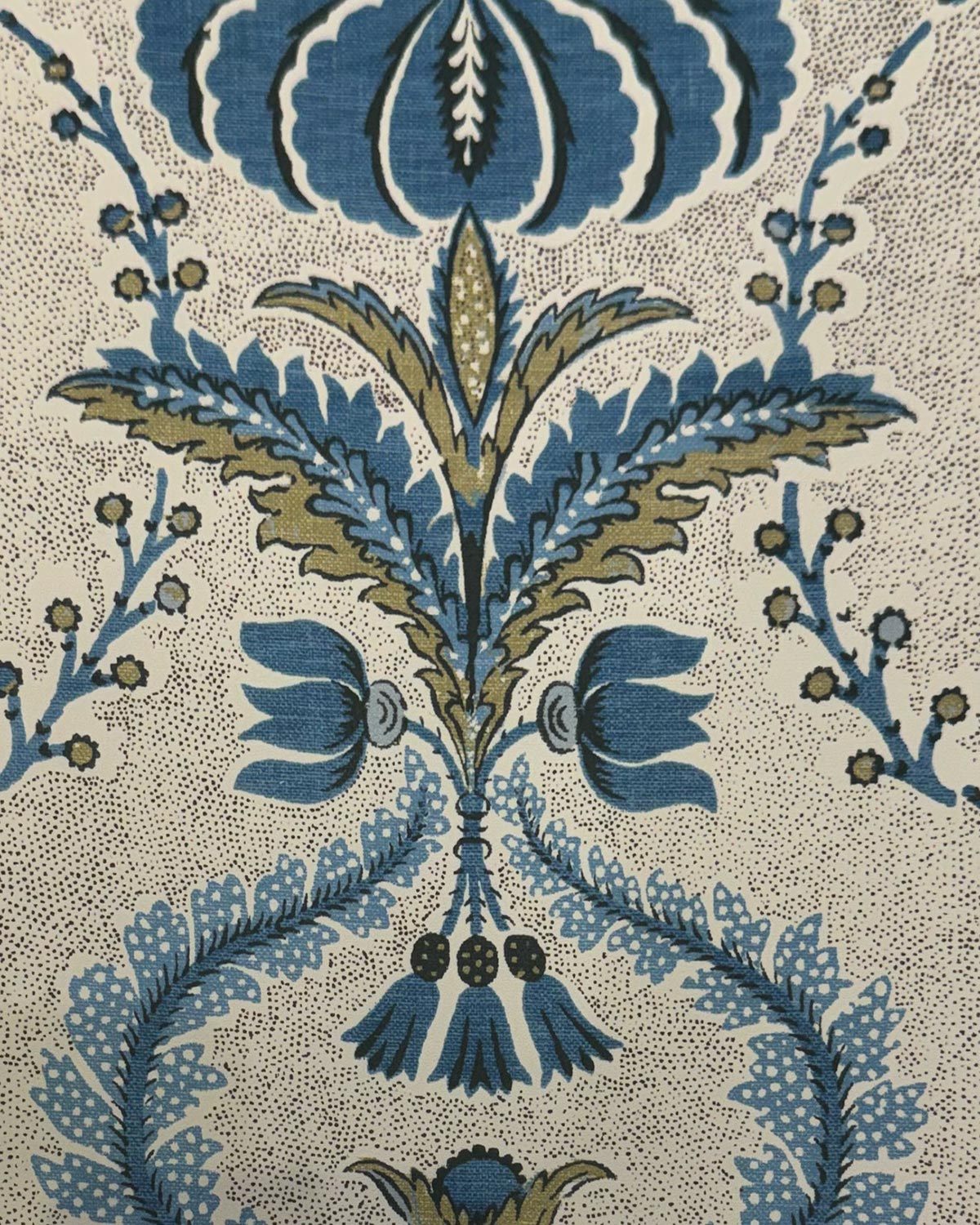 Marguerite Wallpaper - Blue Bisquel