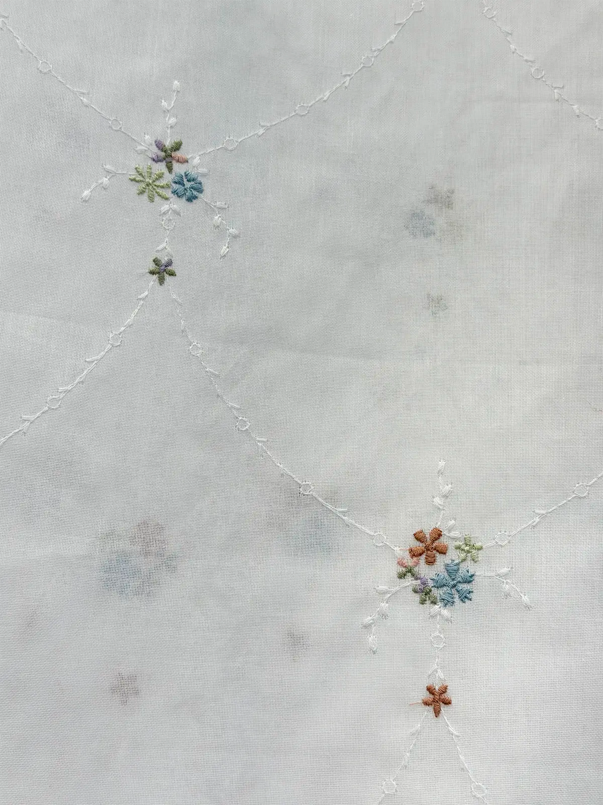 Petit Trianon - Posie on White