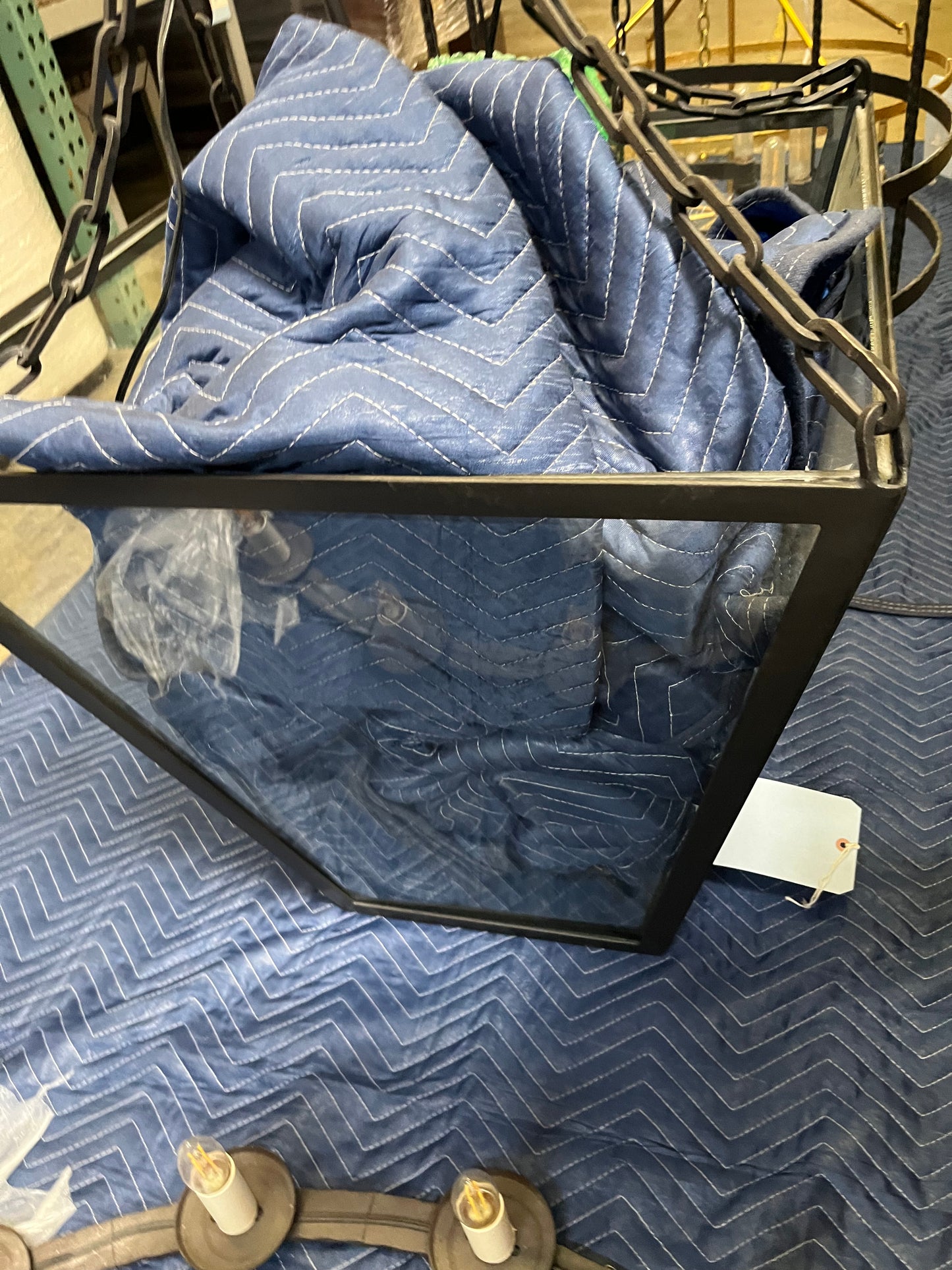 Andie 4 Light Lantern w/Glass Panels (Dallas)