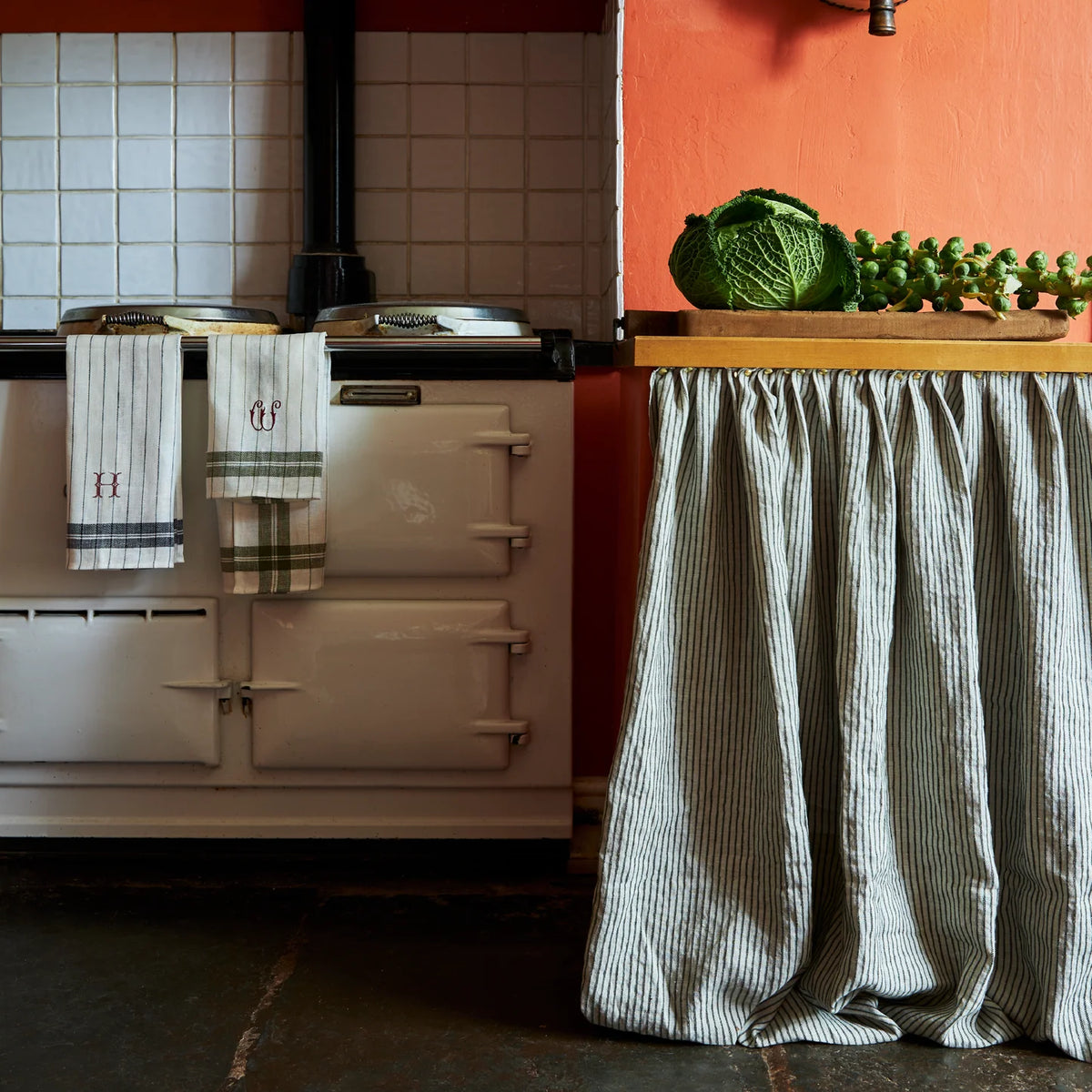 Textured Stripe Linen (Horizontal stripes) - Charcoal / Natural