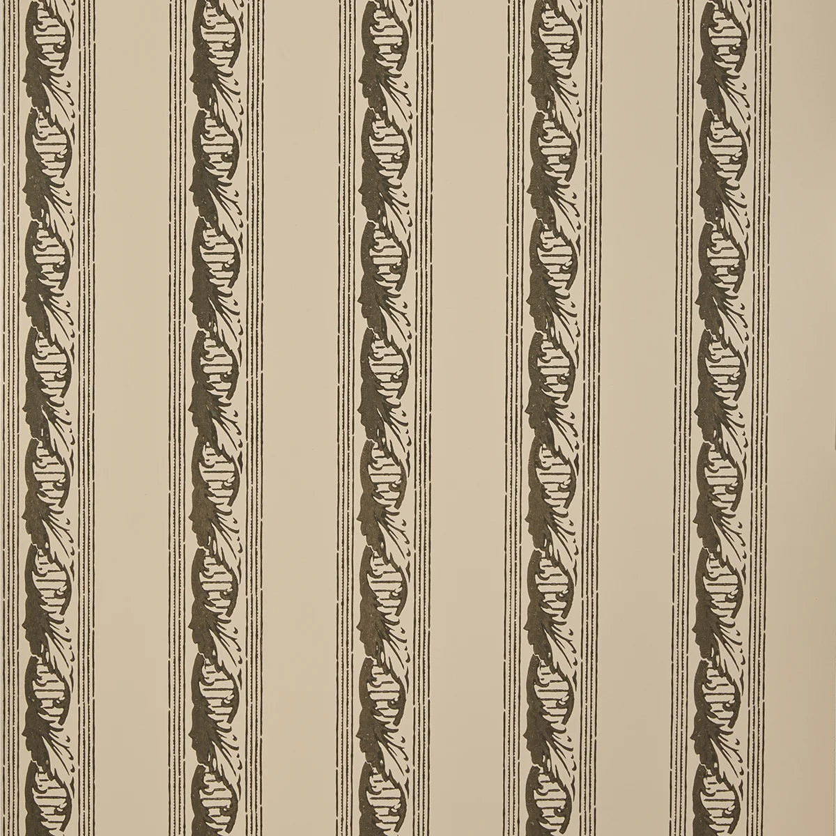 Palantine Stripe Piccola Wallpaper - Smoke on Crema