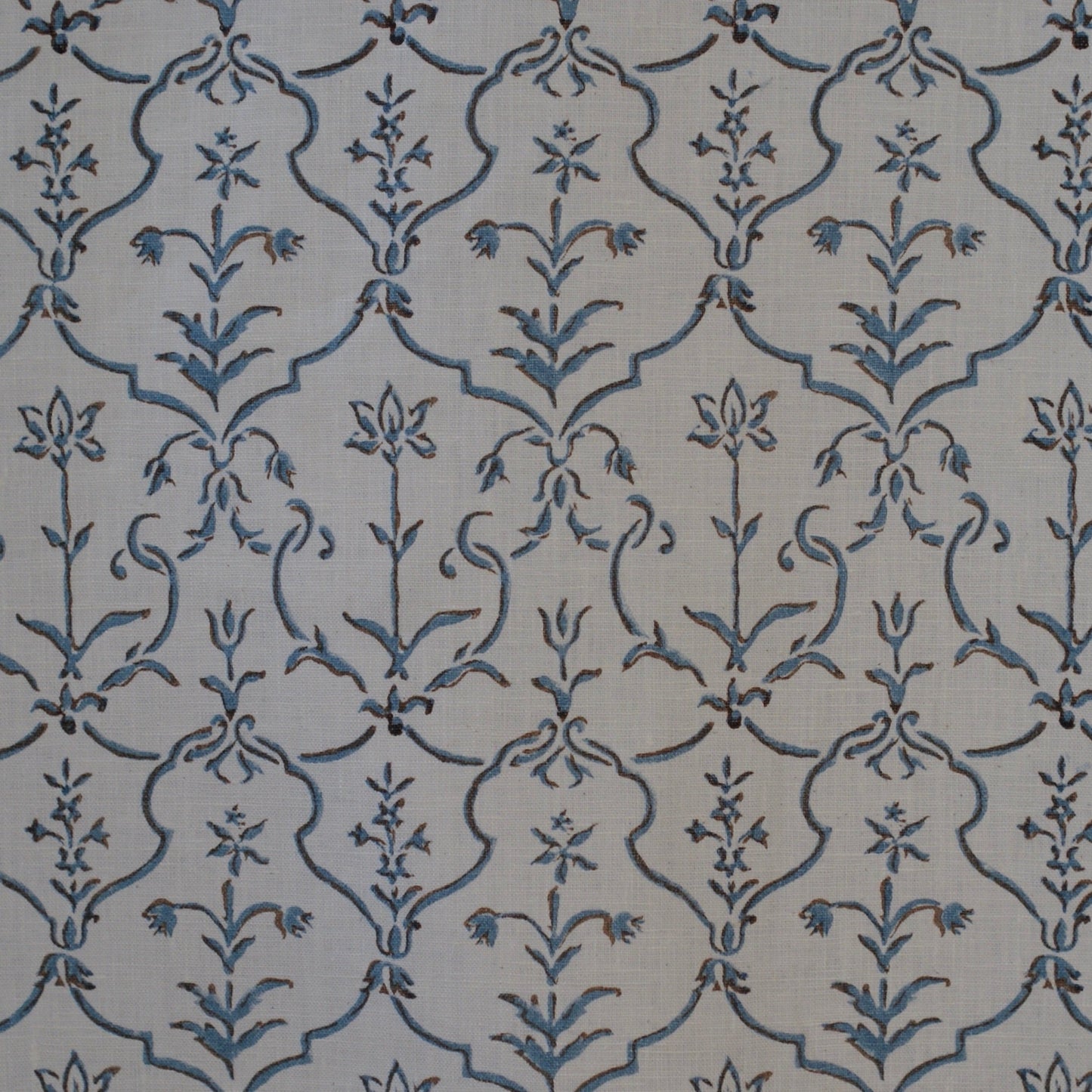 Trellis - Marine / Dove
