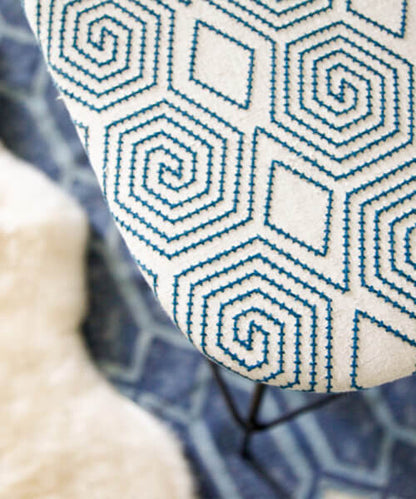 Turkish Maze - Indigo / Cream