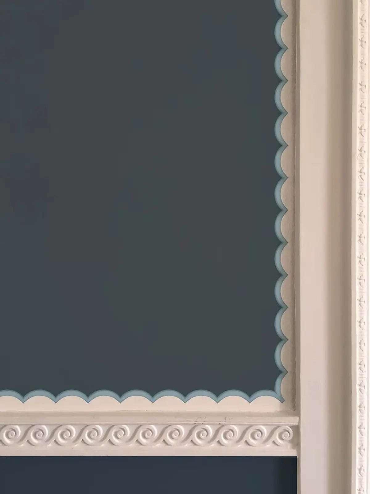 Scalloped Wallpaper Border - Light Blue