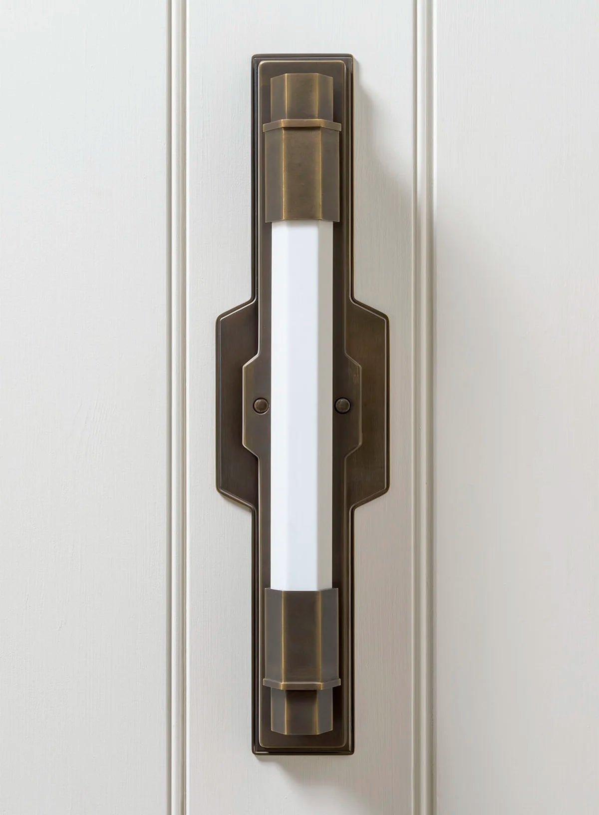 Conroy Wall Light (With Backplate)