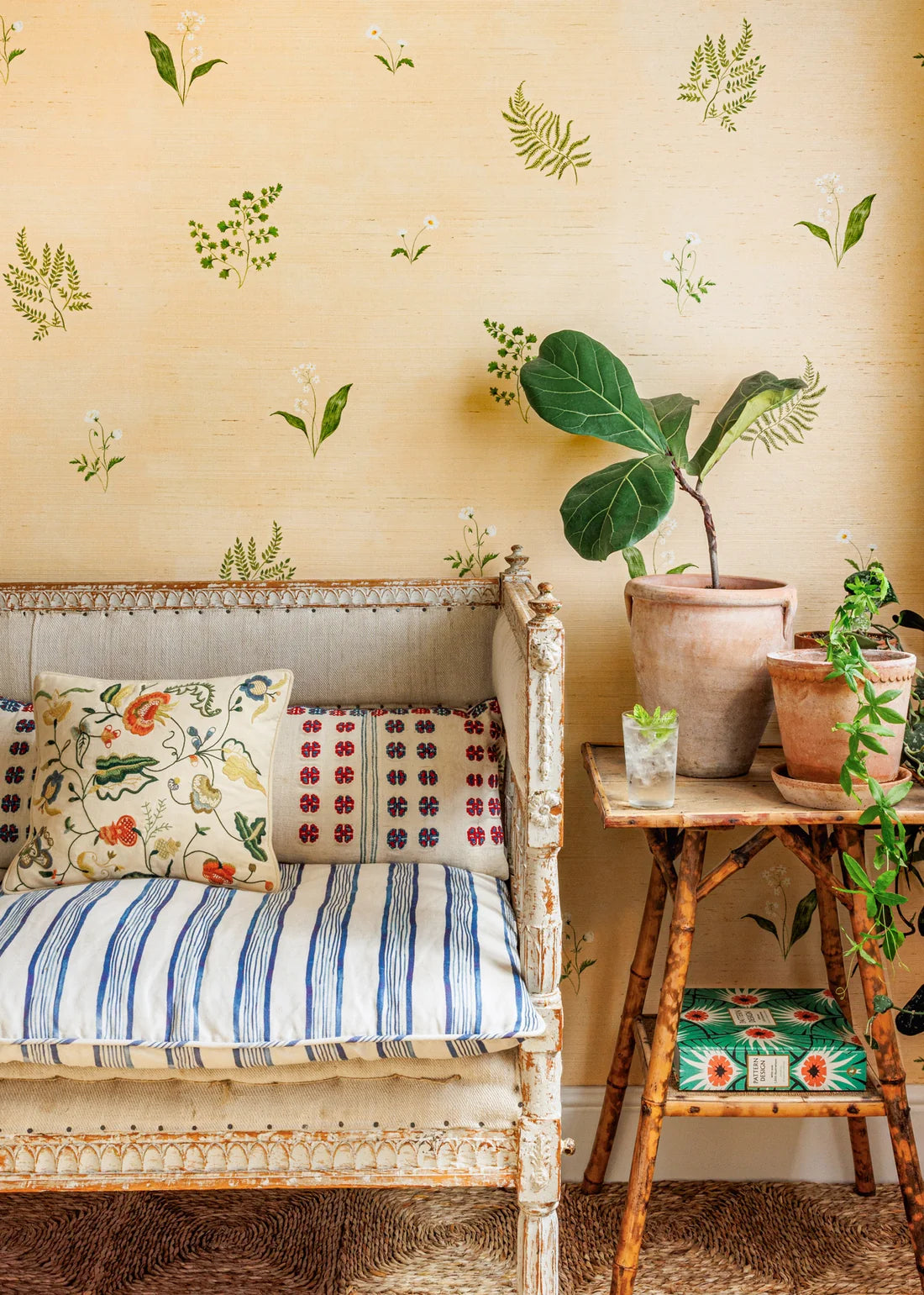 Herbarium Forest Grasscloth Wallpaper - Blush