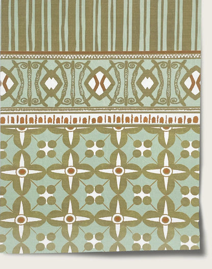 Button Frieze Wallpaper - Heirloom Green