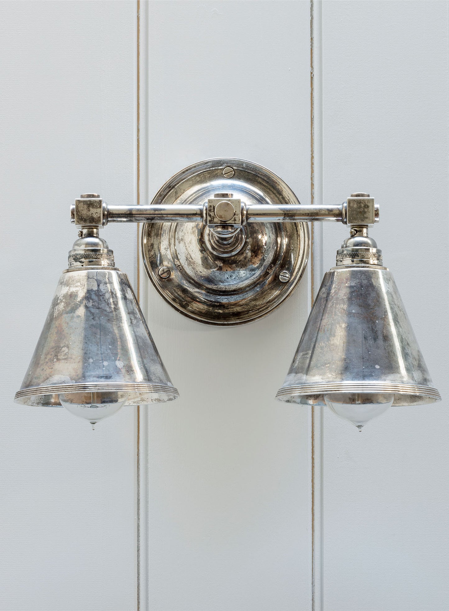 Bertram Wall Light