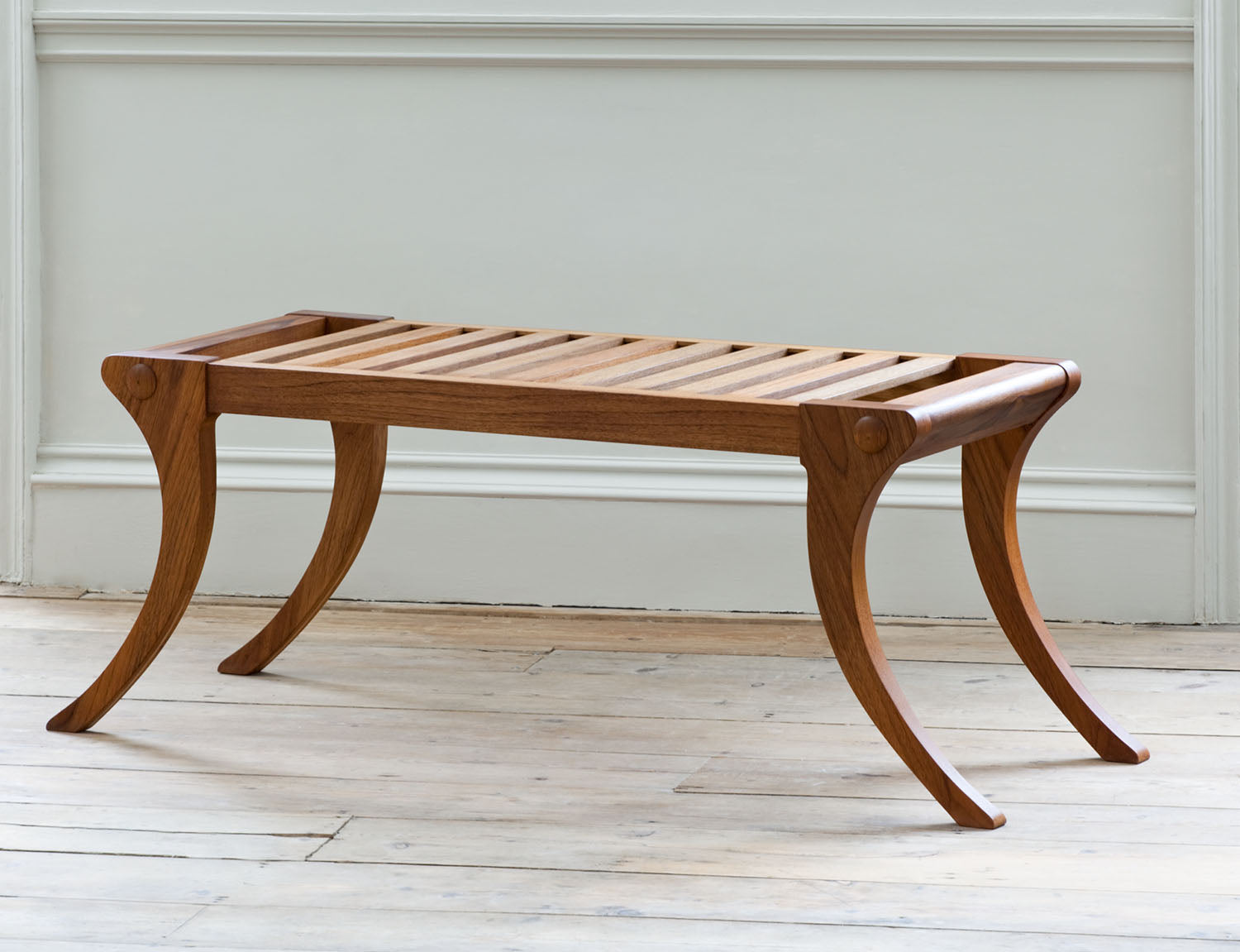 Klismos bench discount