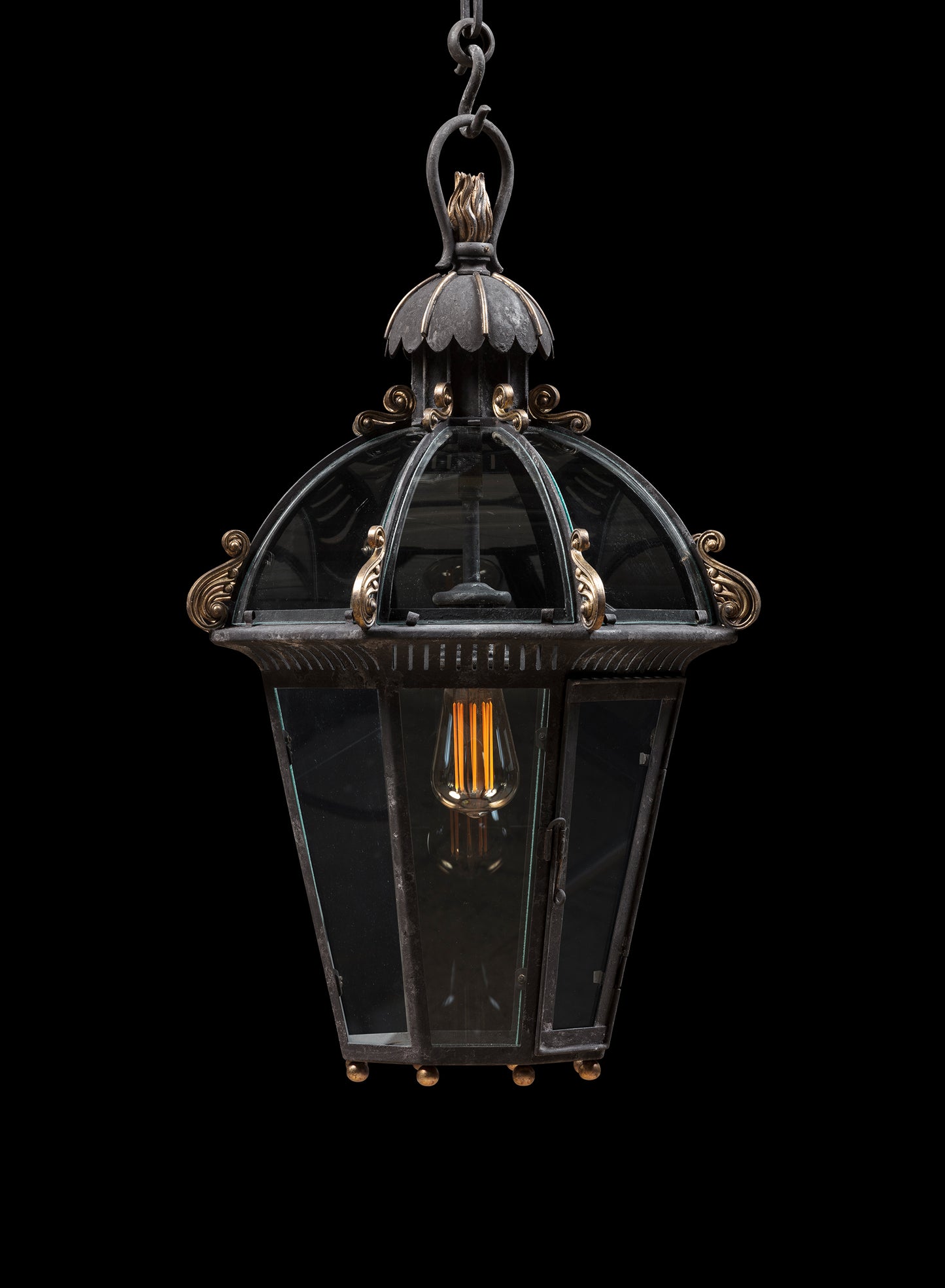 Vyne Hanging Lantern