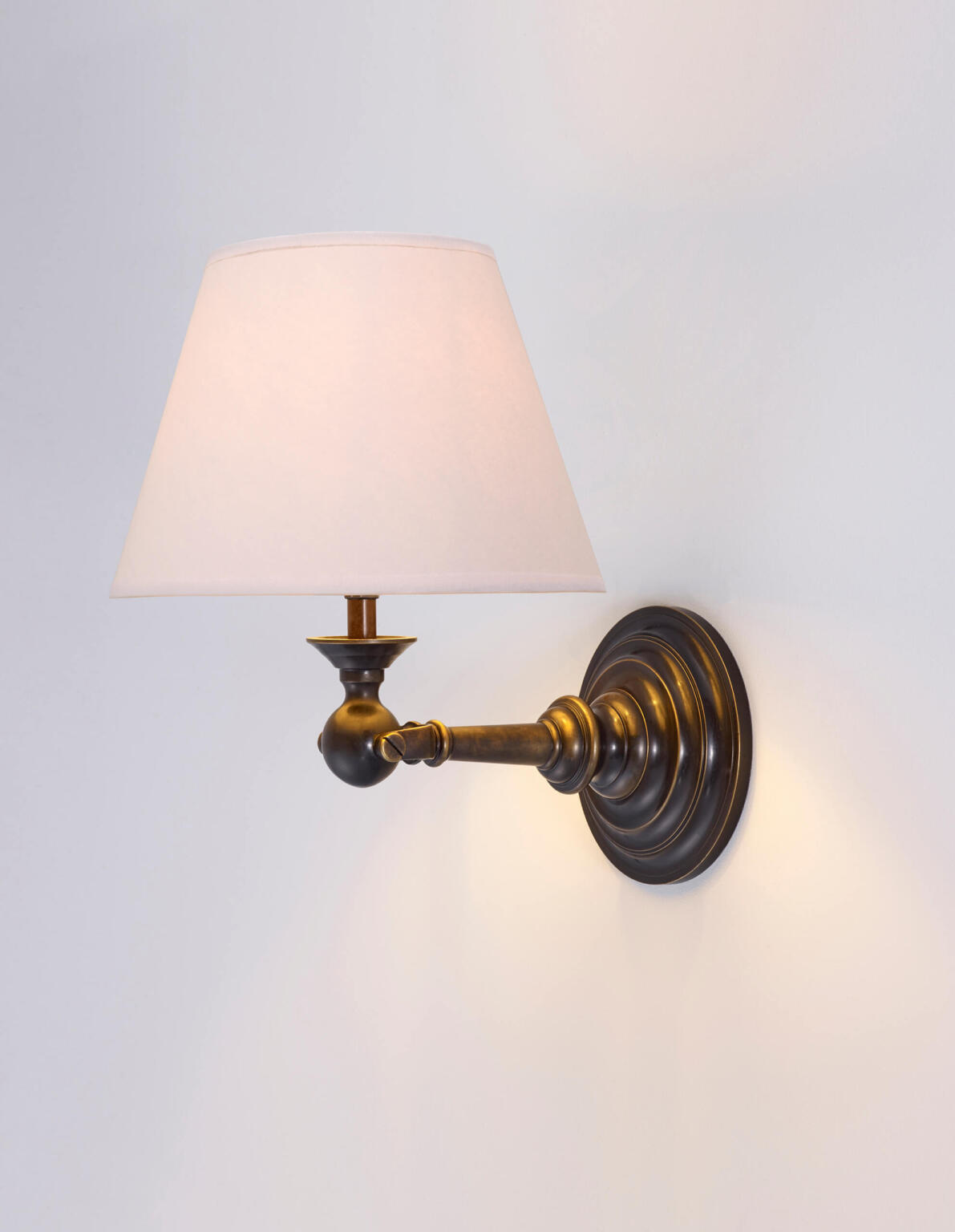 Clipper Wall Light