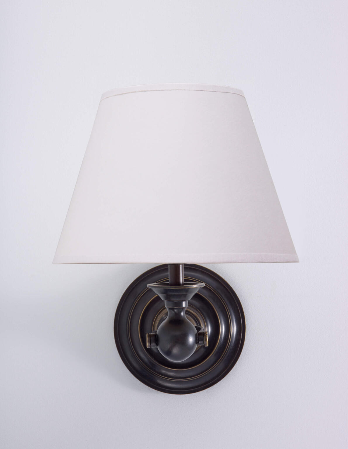 Clipper Wall Light