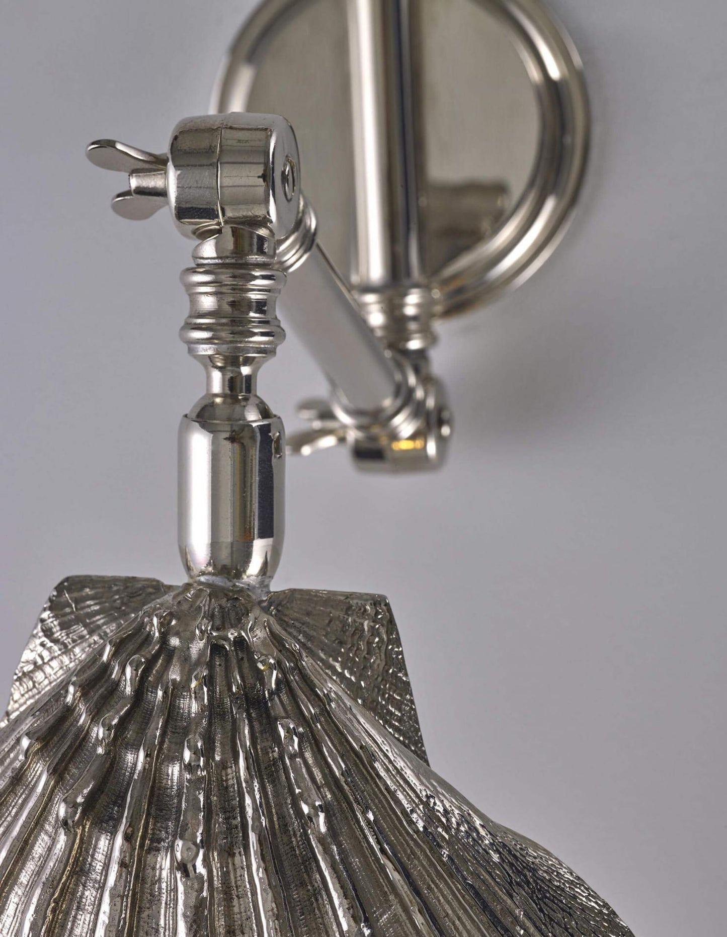 Scallop Wall Light